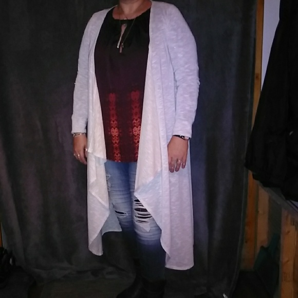 Duster - Picture 3 of 5